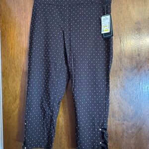 Attyre black and White Capris Stylish and Comfortable
